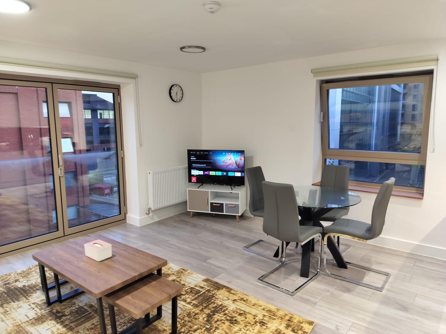 Kensington House By Solitaire Suites Slough Exterior photo